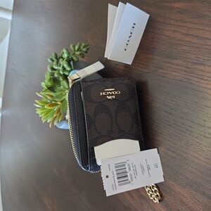 NEW Coach Signature Brown and Black Card Holder